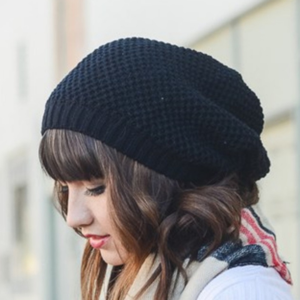 Cozy solid knit slouchy beanie - Picture 3 of 7
